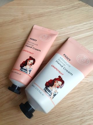 파시 FASCY 高保湿ハンドクリーム40ml+80ml セット — 5점을 준 리뷰어가 2021년 8월 올린 사용 사진