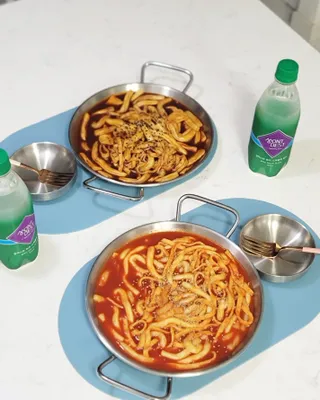 [푸딩팩토리] 요즘누들떡볶이540g + 매콤누들떡볶이 470g — 5점을 준 리뷰어가 2022년 9월 올린 사용 사진