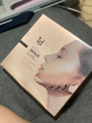 아이디플라코스메틱 아이디 페이스핏 마이너스 밴드 v2 — 5점을 준 리뷰어가 2022년 5월 올린 사용 사진