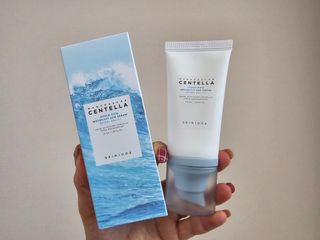 MF[스킨1004] 마다가스카르 센텔라 히알루-시카 워터핏 선세럼 50ml — 5점을 준 리뷰어가 2024년 5월 올린 사용 사진