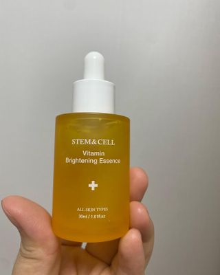 체르엠 스템앤셀 비타민 브라이트닝 에센스 30ml 1개 — 5점을 준 리뷰어가 2022년 4월 올린 사용 사진
