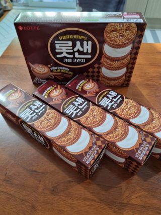 롯데제과 롯샌 카페크런치 — 5점을 준 리뷰어가 2021년 10월 올린 사용 사진