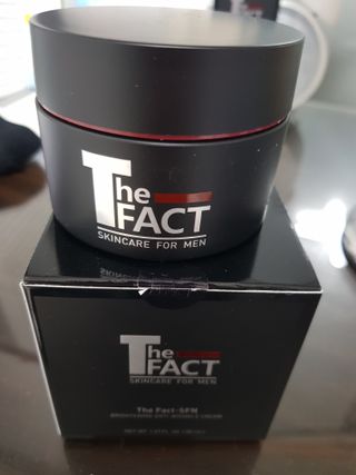 The Fact 더팩트 에스에프엔 브라이트닝 안티 링클 크림 50ml — 5점을 준 리뷰어가 2022년 5월 올린 사용 사진