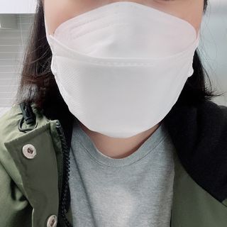 [이지아 마스크] 애니가드 더솔루션마스크, 블랙N화이트 KF94 대형 — 5점을 준 리뷰어가 2021년 3월 올린 사용 사진