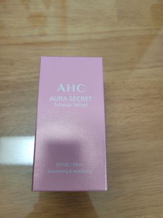 AHC 아우라 시크릿 톤업 벨벳 — 5점을 준 리뷰어가 2021년 4월 올린 사용 사진