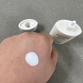 아이레시피 모이스트터치 스포츠 선밀크 50ml (SPF50+ PA+++) — 5점을 준 리뷰어가 2023년 5월 올린 사용 사진