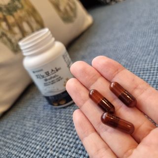 프리마인 홍삼의 강력한 에너지, 이제는 흡수율을 높인 최첨단 캡슐로 간편하게 초고속 충전하세요. — 4점을 준 리뷰어가 2022년 12월 올린 사용 사진