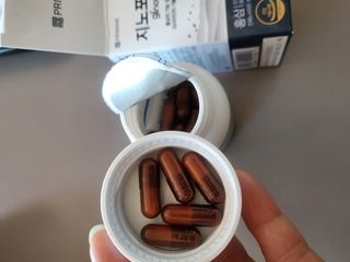 프리마인 홍삼의 강력한 에너지, 이제는 흡수율을 높인 최첨단 캡슐로 간편하게 초고속 충전하세요. — 5점을 준 리뷰어가 2022년 10월 올린 사용 사진