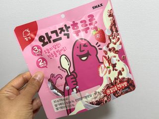 스낵스 와그작후루룩 3종_카카오2봉+아몬드2봉+딸기2봉 (총 6봉) — 5점을 준 리뷰어가 2024년 2월 올린 사용 사진