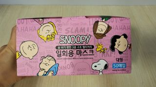 JHWORLD 스누피 마스크 정품 스누피 닥터클린 국내 아동용 성인용 3중 MB필터 일회용 덴탈마스크 50매 — 5점을 준 리뷰어가 2021년 9월 올린 사용 사진
