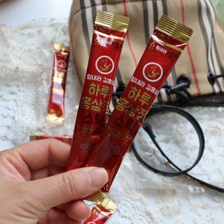 힘내라김홍삼 하루홍삼정스틱 10g x 30포 — 5점을 준 리뷰어가 2021년 6월 올린 사용 사진