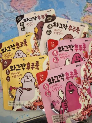 스낵스 와그작후루룩 3종_카카오2봉+아몬드2봉+딸기2봉 (총 6봉) — 5점을 준 리뷰어가 2024년 2월 올린 사용 사진