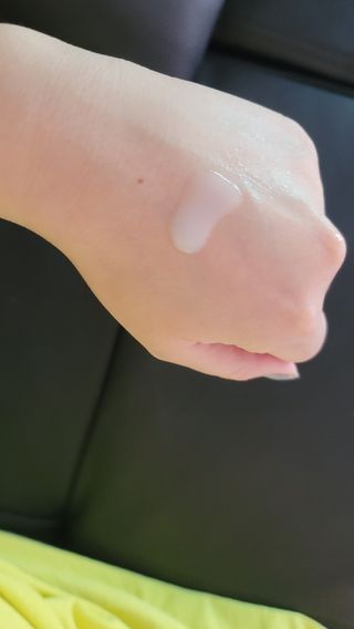 리더스코스메틱 리더스 카밍 바이오틱스 에센스 워터 — 5점을 준 리뷰어가 2021년 10월 올린 사용 사진