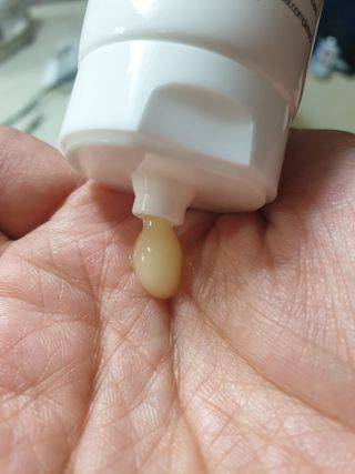 랑벨 비타 에너지 잡티 크림 75ml (피부 속 기미완화크림) — 5점을 준 리뷰어가 2022년 6월 올린 사용 사진