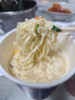 NISSIN 닛신 컵누들  4종 - 씨푸드오리지날, 씨푸드 스파이시, 씨푸드 커리, 씨푸드 XO소스 — 5점을 준 리뷰어가 2022년 11월 올린 사용 사진