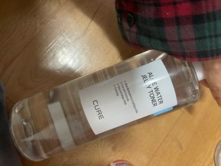 김정문알로에 큐어 큐어 알로에 워터 젤리 토너 500ml — 5점을 준 리뷰어가 2021년 4월 올린 사용 사진