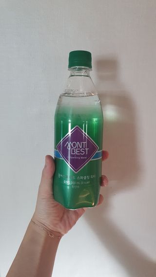 몽베스트 Montbest with Sparkling water Plain 20병 — 5점을 준 리뷰어가 2021년 11월 올린 사용 사진
