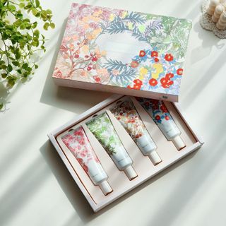 더사가오브수 [사가수] 사계절 원료를 담아내어 진한 보습을 선사하는, 효혜윤 보태니컬 에너지 핸드크림 세트 — 5점을 준 리뷰어가 2023년 3월 올린 사용 사진