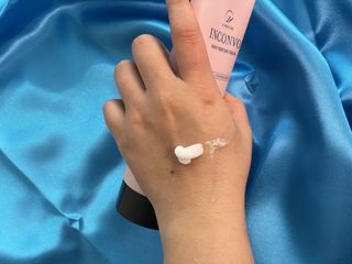 오투에니원 인컨보 바디 퍼퓸 크림 200ml — 5점을 준 리뷰어가 2022년 12월 올린 사용 사진