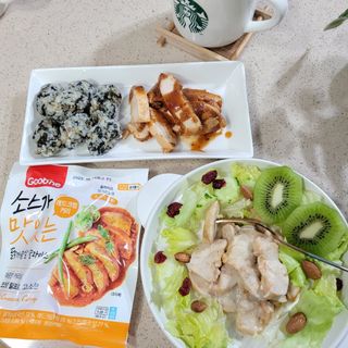 굽네몰 [굽네] 소스가 맛있는 닭가슴살 슬라이스 4종 — 5점을 준 리뷰어가 2021년 11월 올린 사용 사진