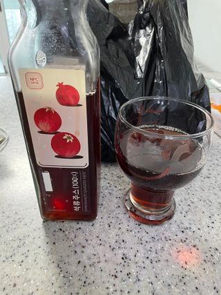 [바이윙클] 페르시아 유기농 석류 착즙주스 750ml 2병 + 선물박스 세트 — 5점을 준 리뷰어가 2022년 3월 올린 사용 사진
