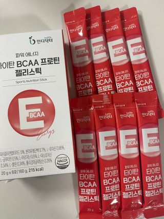 [인디닥터] 타이탄 BCAA 프로틴 젤리스틱 — 5점을 준 리뷰어가 2022년 4월 올린 사용 사진