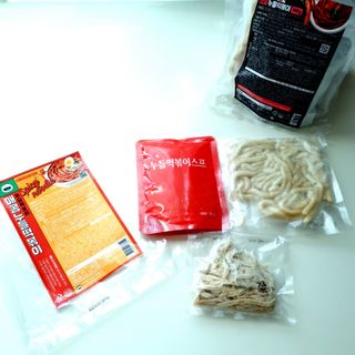 [푸딩팩토리] 요즘누들떡볶이540g + 매콤누들떡볶이 470g — 4점을 준 리뷰어가 2022년 9월 올린 사용 사진