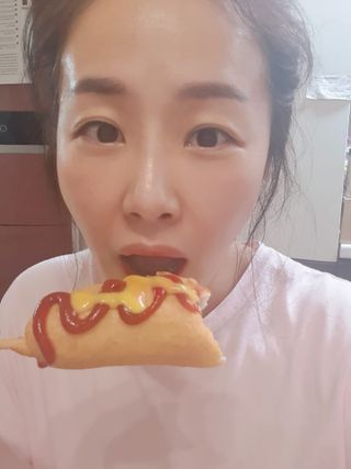 오마뎅 한우핫도그 — 5점을 준 리뷰어가 2021년 5월 올린 사용 사진
