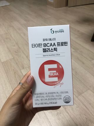 [인디닥터] 타이탄 BCAA 프로틴 젤리스틱 — 5점을 준 리뷰어가 2022년 5월 올린 사용 사진