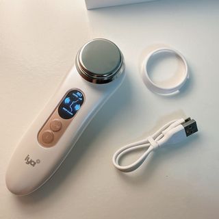 올인원 피부관리 이야 갈바닉 마사지기 — 3.5점을 준 리뷰어가 2023년 3월 올린 사용 사진