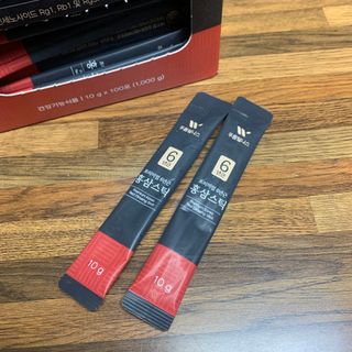 [푸름웰니스] 프리미엄 6년근 홍삼스틱 3mg x 100포 — 5점을 준 리뷰어가 2022년 4월 올린 사용 사진