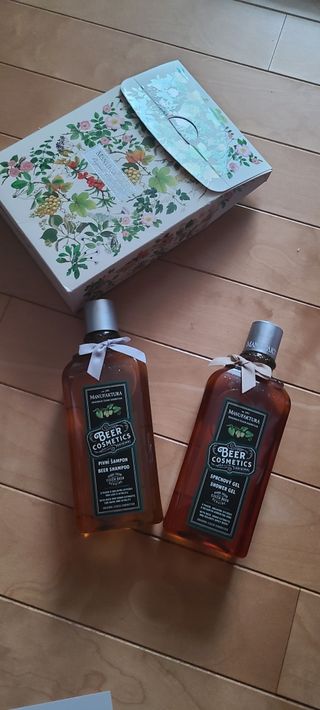 체코 비건화장품 마뉴팍투라 향좋은 천연 맥주샴푸 맥주샤워젤 — 3.5점을 준 리뷰어가 2022년 5월 올린 사용 사진