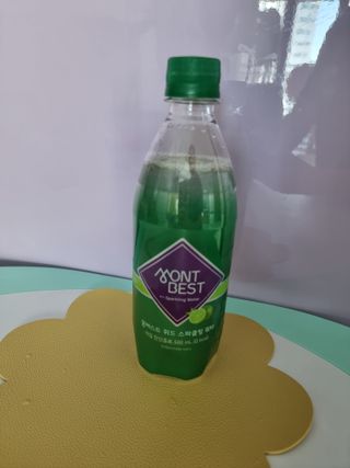 몽베스트 Montbest with Sparkling water Lime20병 — 5점을 준 리뷰어가 2021년 10월 올린 사용 사진