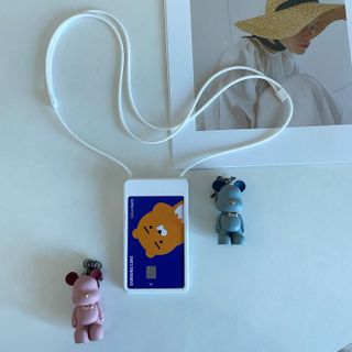 플러스엑스 오브젝트 [PlusX Object] 아이디프레임 2.0 & 듀얼프레임 - 플러스엑스 사원증 케이스 목걸이 디자인 어워드 수상 — 5점을 준 리뷰어가 2022년 2월 올린 사용 사진