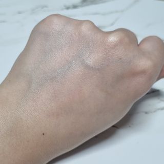 리더스코스메틱 리더스 카밍 바이오틱스 선 에센스 SPF 50+ PA++++ — 5점을 준 리뷰어가 2022년 6월 올린 사용 사진