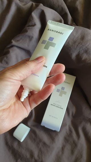 바노바기 코스메틱 바노바기 밀크씨슬 리페어 시카 선스크린 플러스 50ml — 5점을 준 리뷰어가 2023년 2월 올린 사용 사진