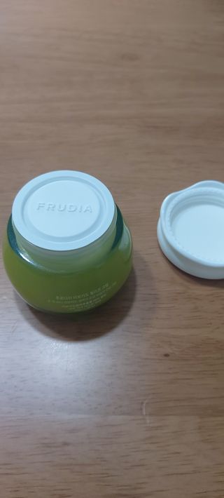 [후르디아] 민감피부 수분크림 비건 아보카도 크림 — 4점을 준 리뷰어가 2022년 8월 올린 사용 사진