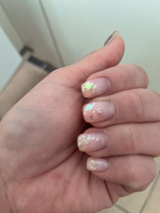 뷰젤 매직케어 네일솔루션 손발톱 보습 영양제 펜슬타입 5ml — 5점을 준 리뷰어가 2022년 4월 올린 사용 사진