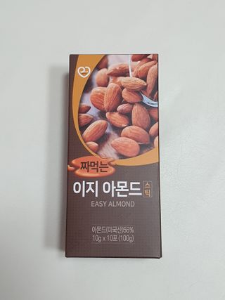 짜먹는 이지견과 짜먹는 이지아몬드, 짜먹는 이지허니피넛, 짜먹는 이지캐슈넛 각 10g X  10포 — 4점을 준 리뷰어가 2021년 3월 올린 사용 사진