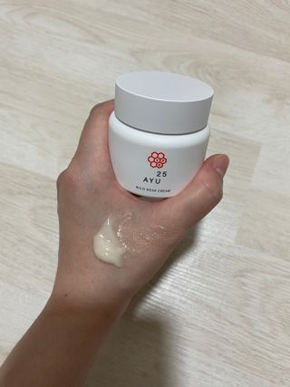 AYU25[아유트웬티파이브]다마스크로즈워터 베이스 천연 수분 촉촉 크림 — 2점을 준 리뷰어가 2021년 4월 올린 사용 사진