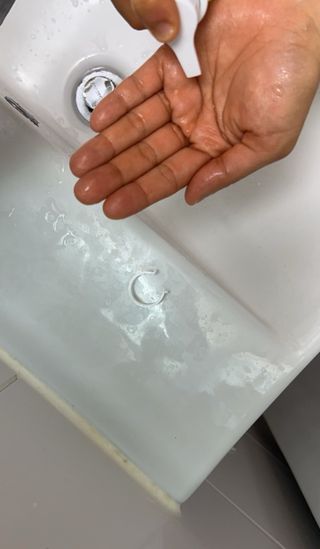 스킨1004 [SKIN1004] 마다가스카르 센텔라 라이트 클렌징 오일 200ml — 5점을 준 리뷰어가 2024년 7월 올린 사용 사진