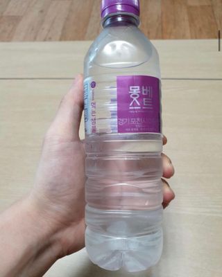 몽베스트 MONTBEST 1L 12입 — 4점을 준 리뷰어가 2022년 4월 올린 사용 사진
