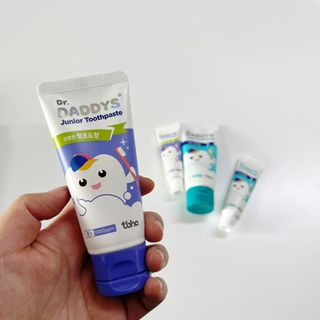 닥터데디스 안심불소 튼튼치약(청포도, 민트 중 택 1) 60g + 여행용 미니 치약 15g — 5점을 준 리뷰어가 2022년 12월 올린 사용 사진