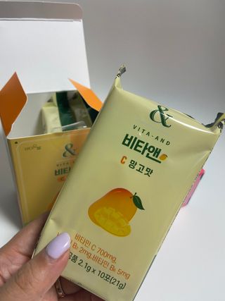 비타앤C 레몬맛, 망고맛 — 5점을 준 리뷰어가 2021년 6월 올린 사용 사진