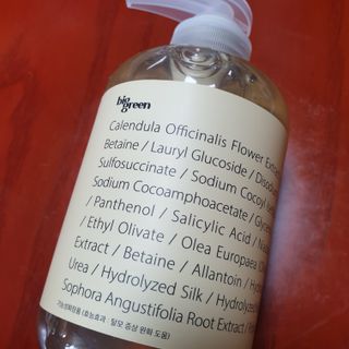 빅그린 안티 헤어로스 탈모 카렌듈라 바이옴 샴푸 500ml (지성두피용) — 5점을 준 리뷰어가 2022년 7월 올린 사용 사진
