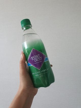 몽베스트 Montbest with Sparkling water Plain 20병 — 5점을 준 리뷰어가 2022년 6월 올린 사용 사진