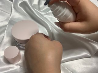 프리마인 바르기만 하면 철벽 스킨케어+24시간 마스크팩 효과. 셀라브 리제너레이팅 시스템 부스터+크림 세트 — 5점을 준 리뷰어가 2023년 7월 올린 사용 사진