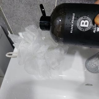 블랙페블 올인원 워시 마그네틱 웨이브 500ml — 4점을 준 리뷰어가 2021년 6월 올린 사용 사진