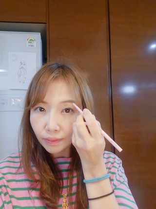 [크리스앤릴리] 슬림 아울 브로우(라떼브라운) — 3점을 준 리뷰어가 2022년 9월 올린 사용 사진