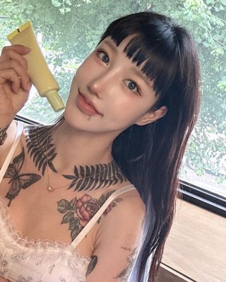 아이레시피 마일드시카 브라이트닝 업 선스크린 SPF50+ PA++++ — 5점을 준 리뷰어가 2023년 6월 올린 사용 사진